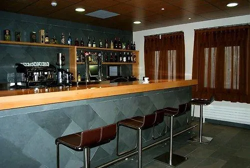 Mataelpino Отель 3*